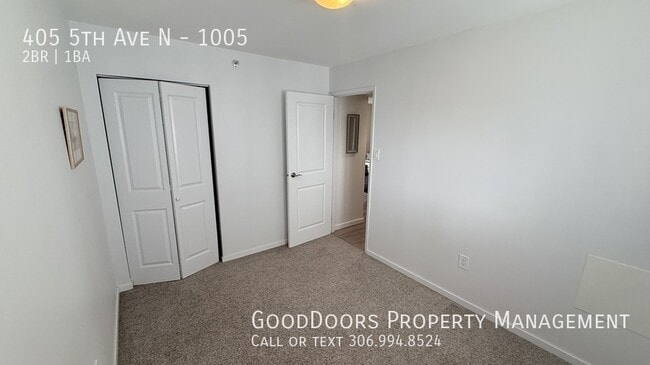Building Photo - 405 5th Ave N