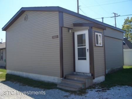 Primary Photo - 2 br, 1 bath House - 1718 W. Jackson #16