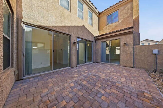 Foto del edificio - Luxury Golf Resort Living in Guard-Gated Tuscany – Henderson