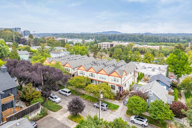 Aerial Photo - 5202-5230 SW View Point Ter