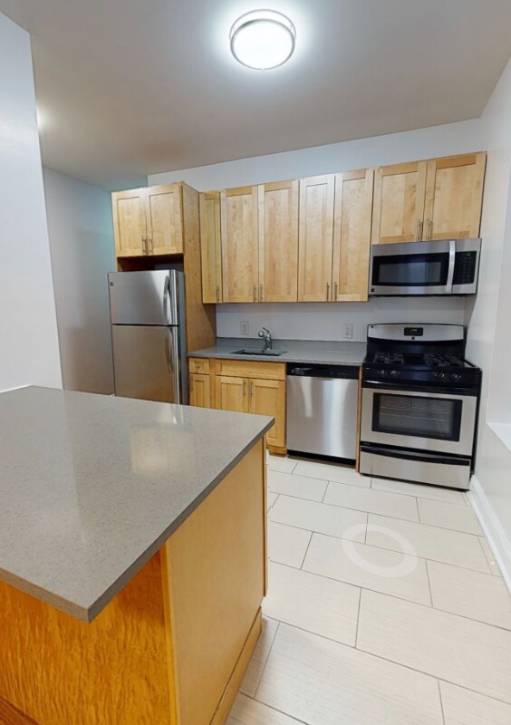Primary Photo - 47 E 124th St