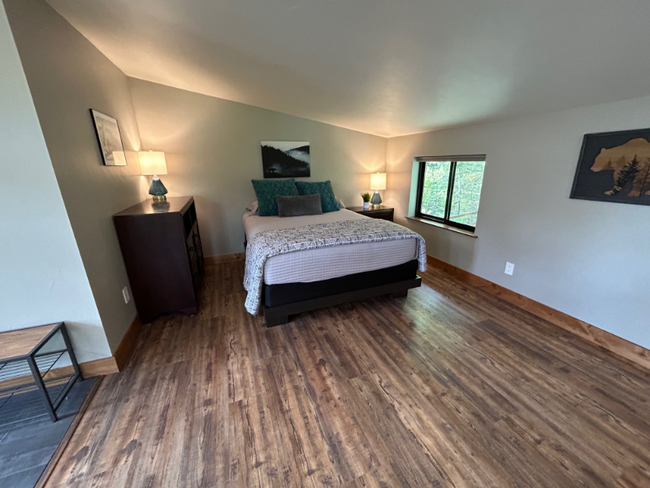 Building Photo - 1006 Meadowlark Ln