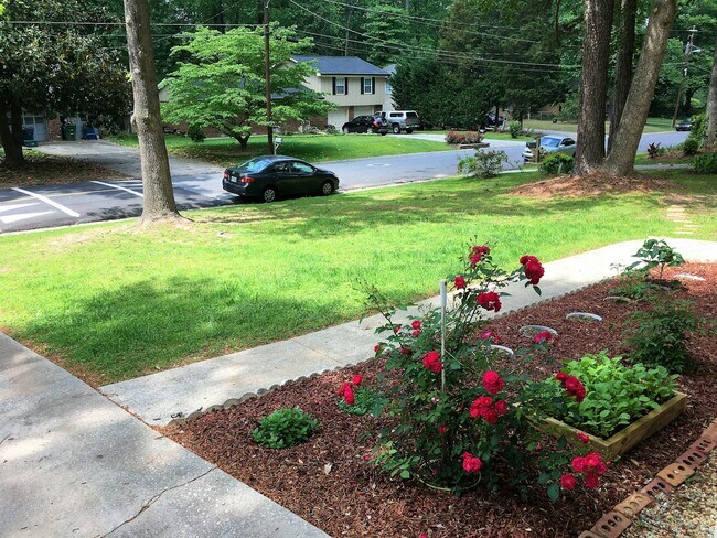 Foto del edificio - 1584 Greenwood Dr NW