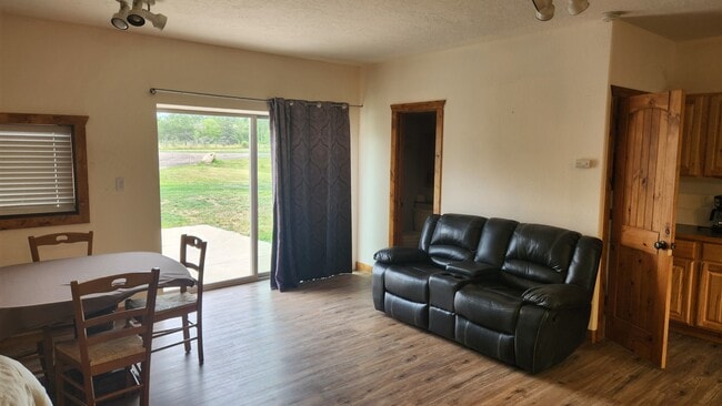Building Photo - 6826 Willow Vista Ct