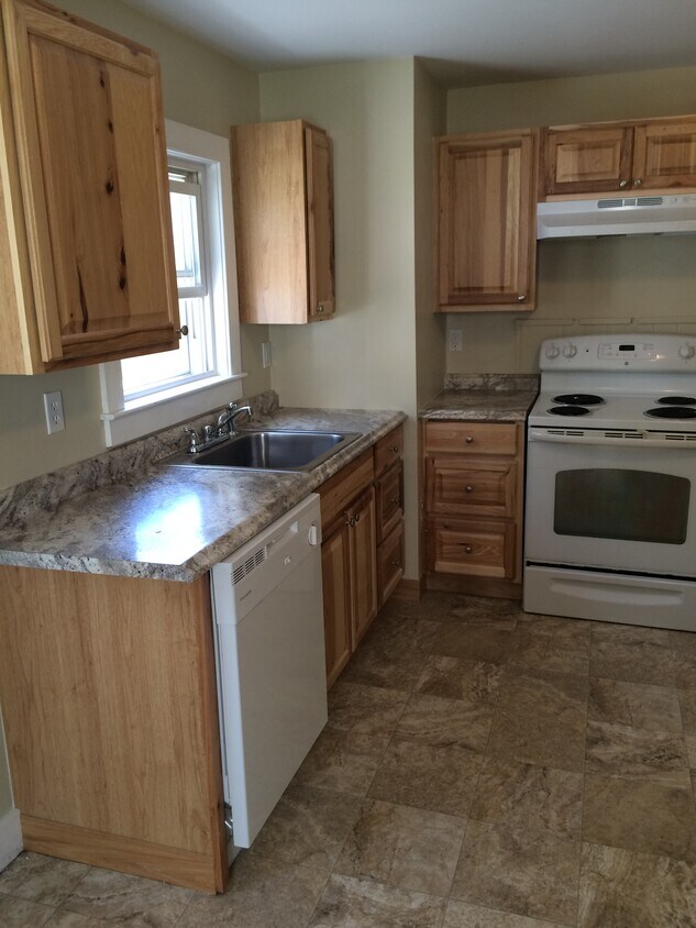 3 Middle St, Lisbon, ME 04252 Townhome Rentals in Lisbon ME