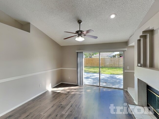 Foto del edificio - 1005 Cutoff Branch Ct