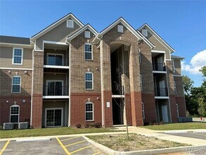 Building Photo - 135 Harmony Mdws Ct