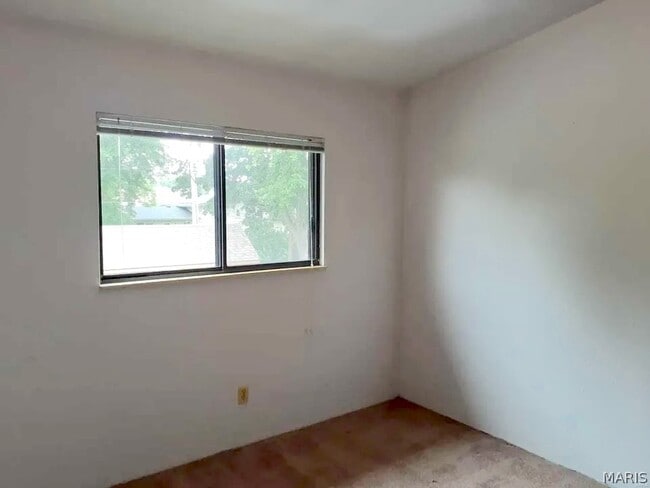 Building Photo - 62 Peachtree Ln
