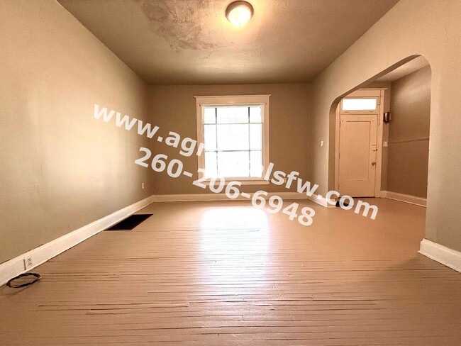 Building Photo - 7 bedroom house