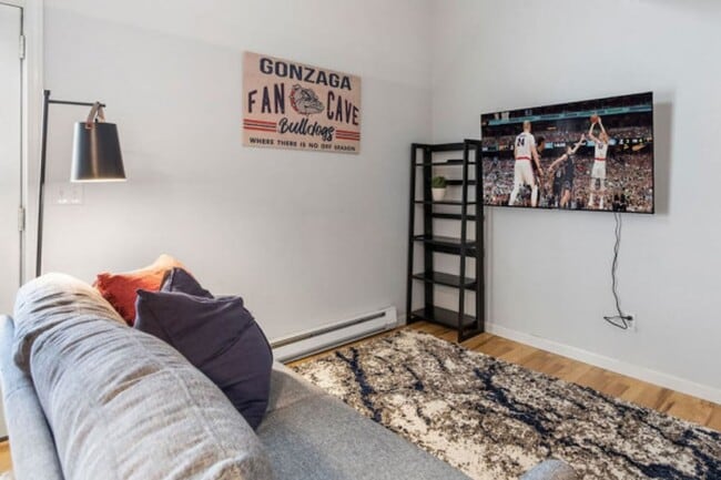 Building Photo - Cozy ONE-bedroom/loft style/Perry District...