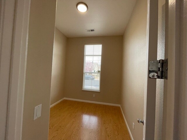 Building Photo - 9290 Hummer Dr