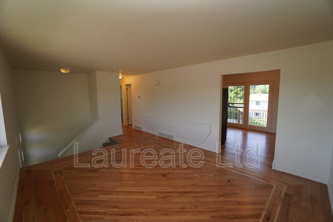 Foto del edificio - 3330 W Mountain Rd