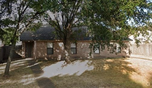 Building Photo - 2518 Hickory Dr