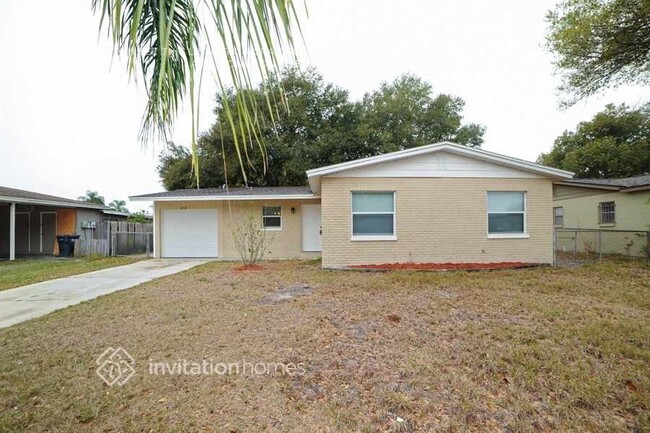 Building Photo - 6418 Amundson St