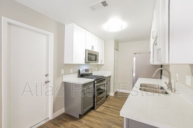 Building Photo - 118 Parrish Ln