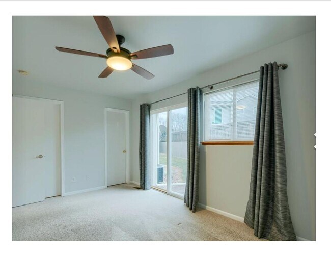 Main Level Bedroom - 2929 Ross Dr