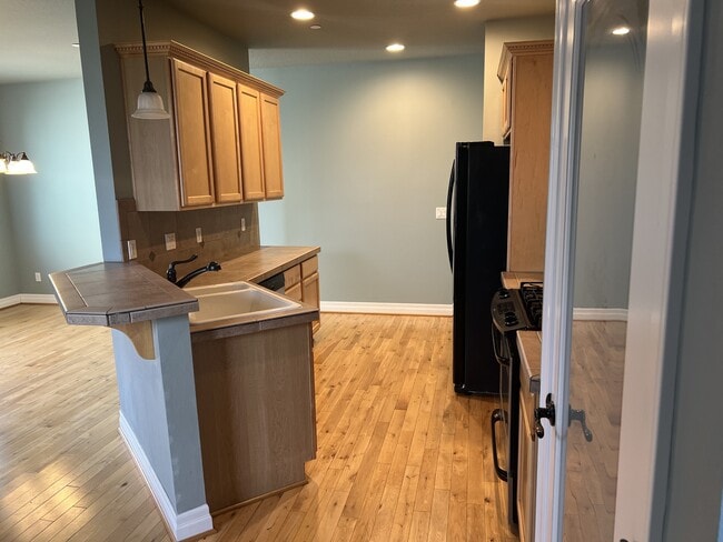 Foto del edificio - 1526 NE Market Dr