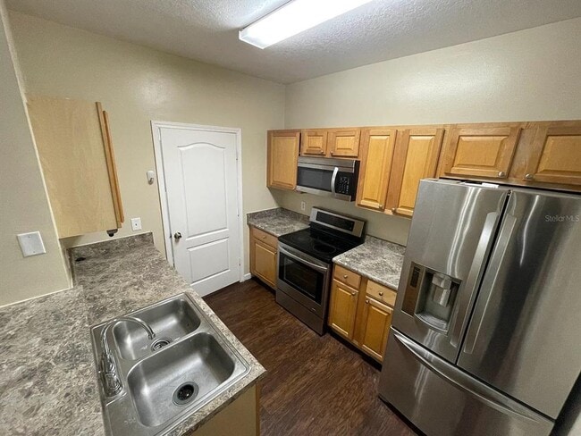 Building Photo - 17977 Villa Creek Dr