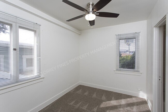 Foto del edificio - Beautiful Vintage Cottage in La Jolla with Onsite Laundry!