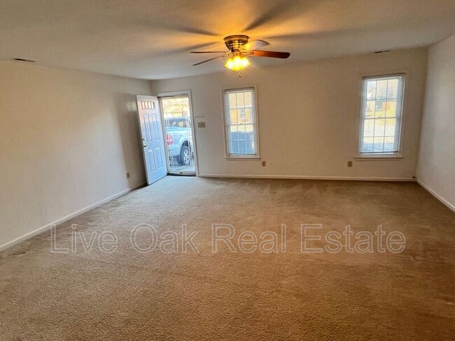 Foto del edificio - 2605 Meadows Landing