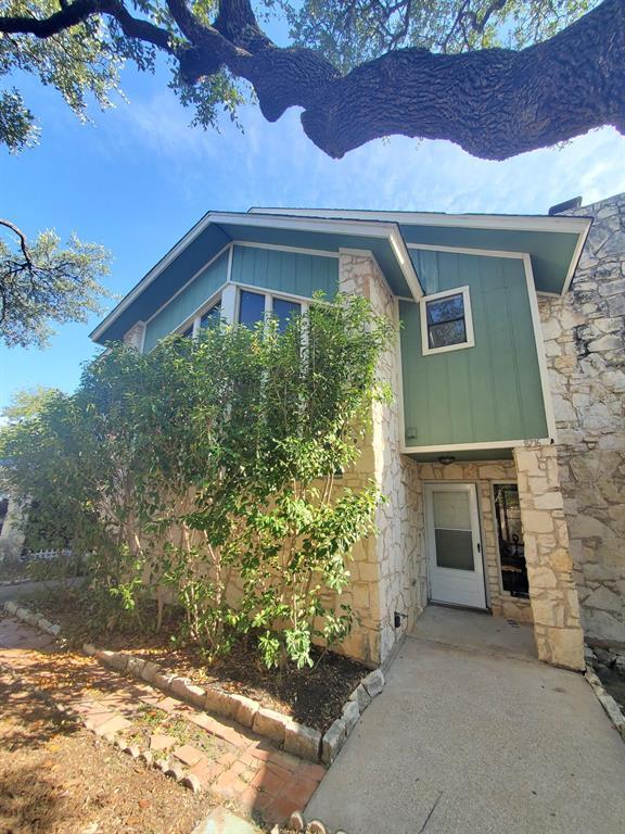 Building Photo - 8716 Clearbrook Trail