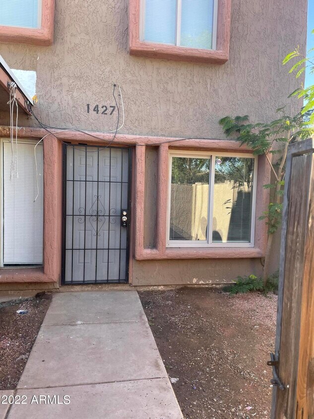 1427 N 53rd Ave, Phoenix, AZ 85043 Townhome Rentals in Phoenix AZ