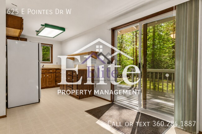 Building Photo - 625 E Pointes Dr W