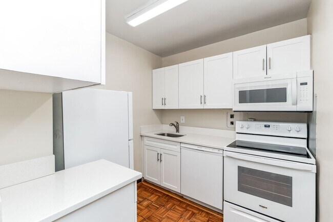 Foto del edificio - Cozy Waterfront Studio Apartment w/ All Ut...