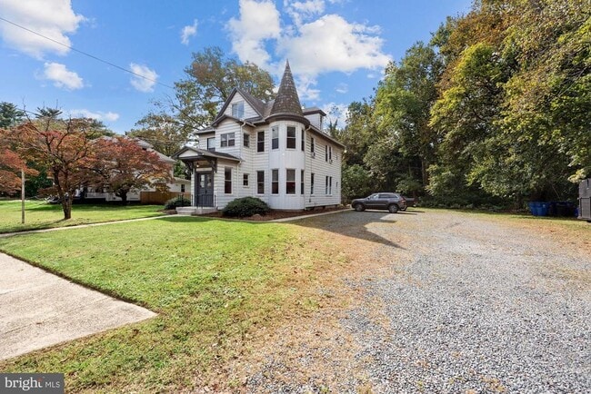 Building Photo - 102 Hainesport Lumberton Rd