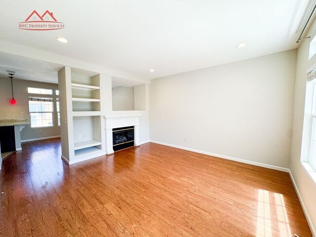 Building Photo - 3634 Fitzsimmons Common