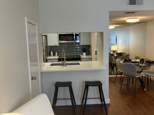 Foto del edificio - 4020 Holland Ave