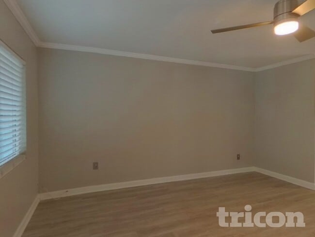 Building Photo - 2317 13th Ave SW