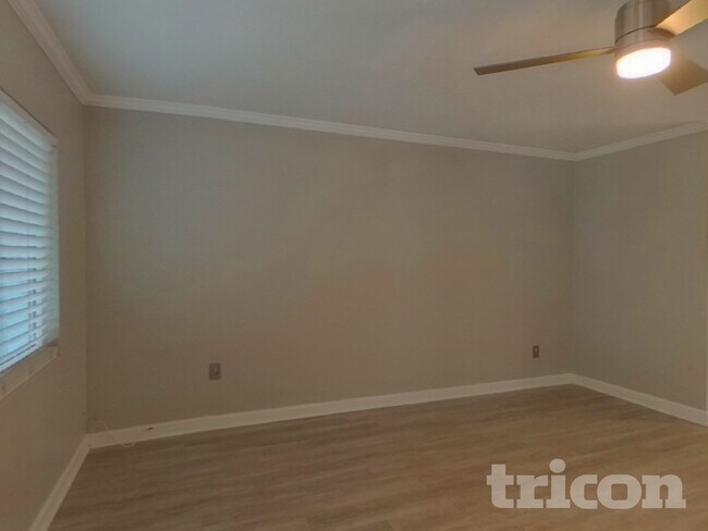 Foto del edificio - 2317 13th Ave SW