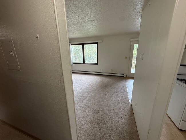 Building Photo - 816 W 23rd, (Buttecrest)-6