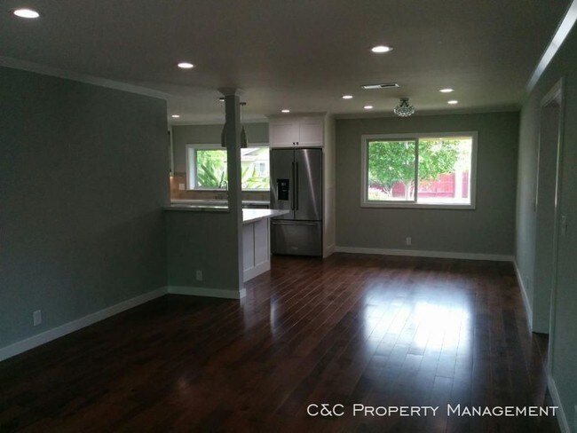 Building Photo - 1667 Willowmont Ave
