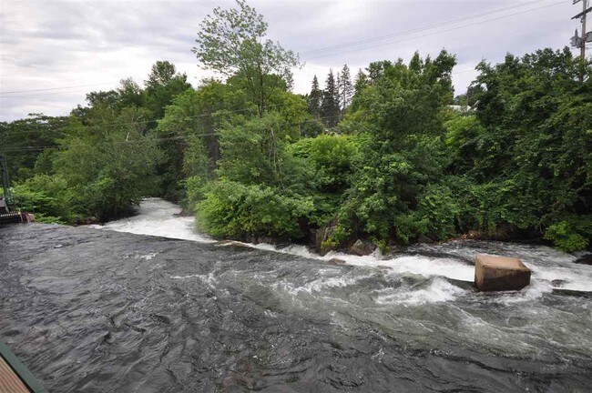 Foto del edificio - 16 Central St