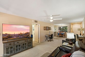 Building Photo - 4303 E Cactus Rd