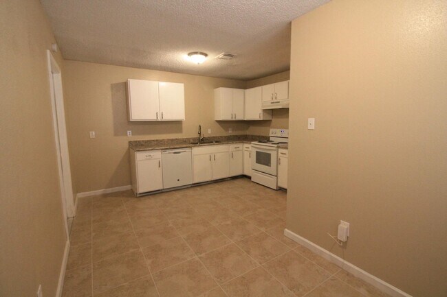 Foto del edificio - 6338 Glenhagen Dr
