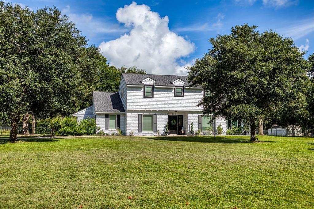 Foto principal - 204 Oak Hill Dr