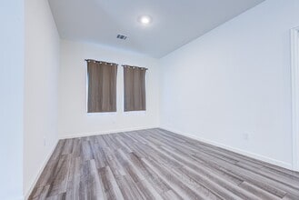 Building Photo - 1005 Blue Beech Ln
