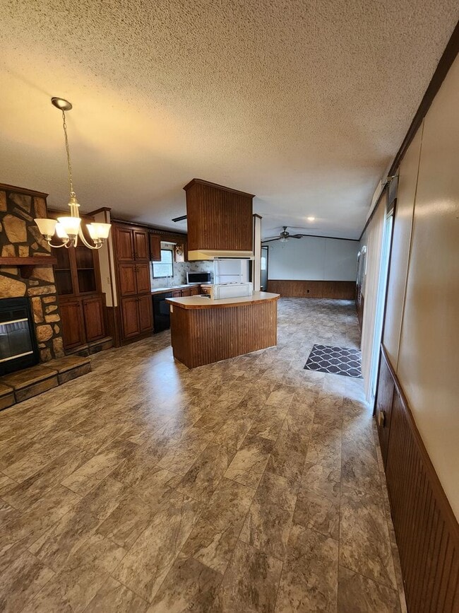 Building Photo - Spacious 2/2 House in Burnet TX