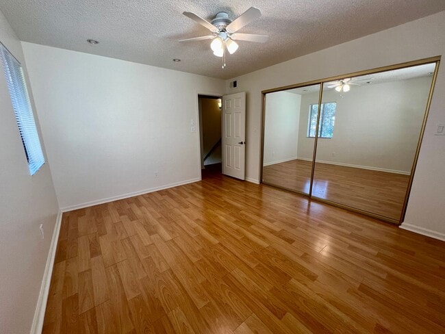 Building Photo - True Gem! Newly Painted Home with All Appl...