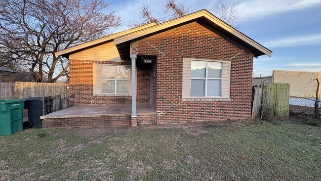Foto del edificio - 2408 N Kate Ave