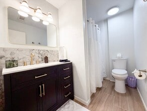 Building Photo - 29 Pinewood Forest Ct