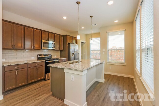 Building Photo - 2439 Cohorn Trl