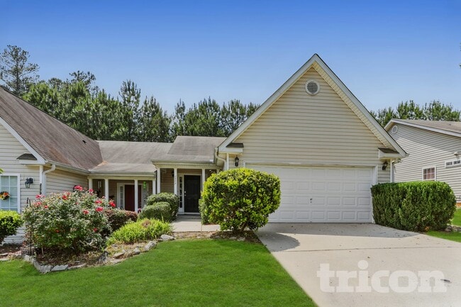 Building Photo - 2177 Red Oak Cir