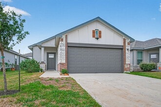 Building Photo - 8014 Barret Travis Ct