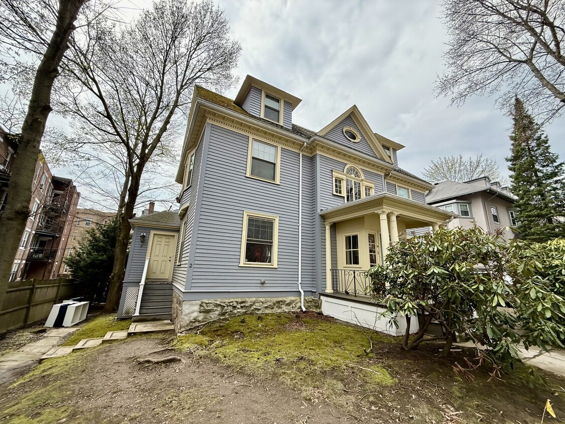 Foto principal - 77 Englewood Ave