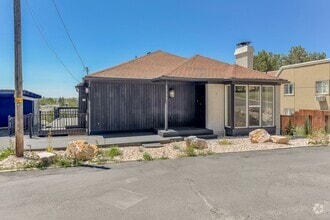 Building Photo - 1711 Combe Rd