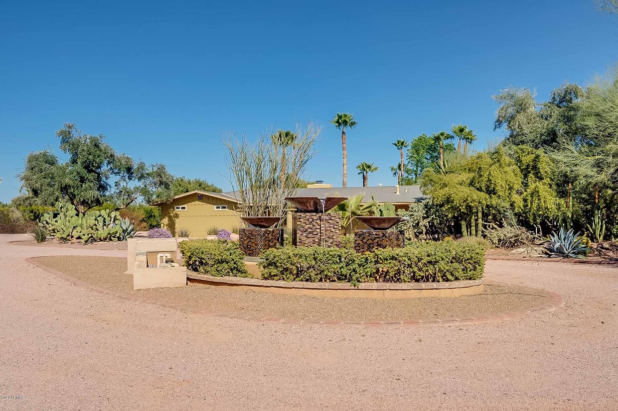 Foto principal - 6005 N Invergordon Rd